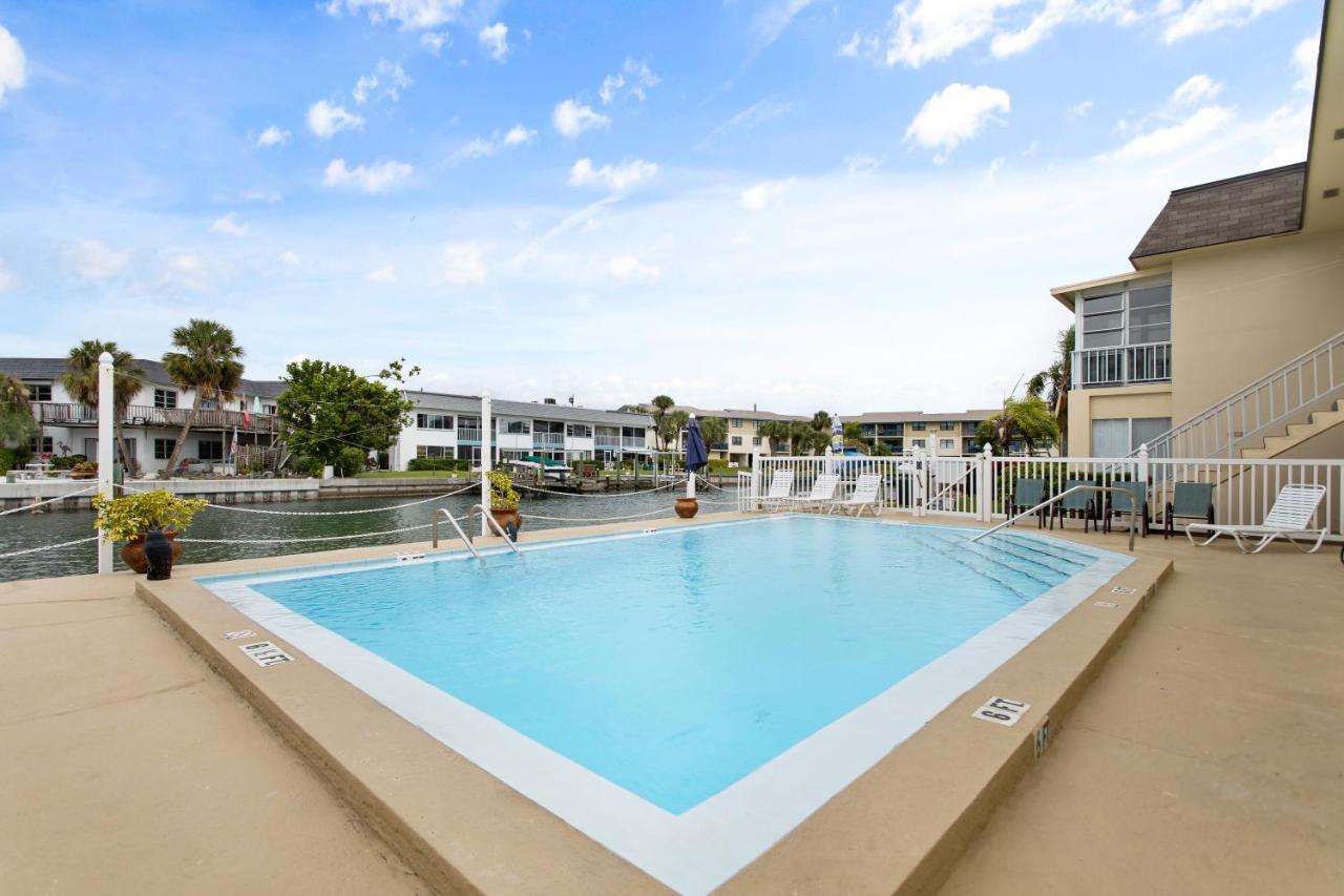 شقة Funshine Pointe Capri سانت بيتي بيتش المظهر الخارجي الصورة